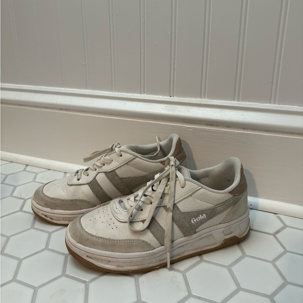 Off-white GOLA sneakers